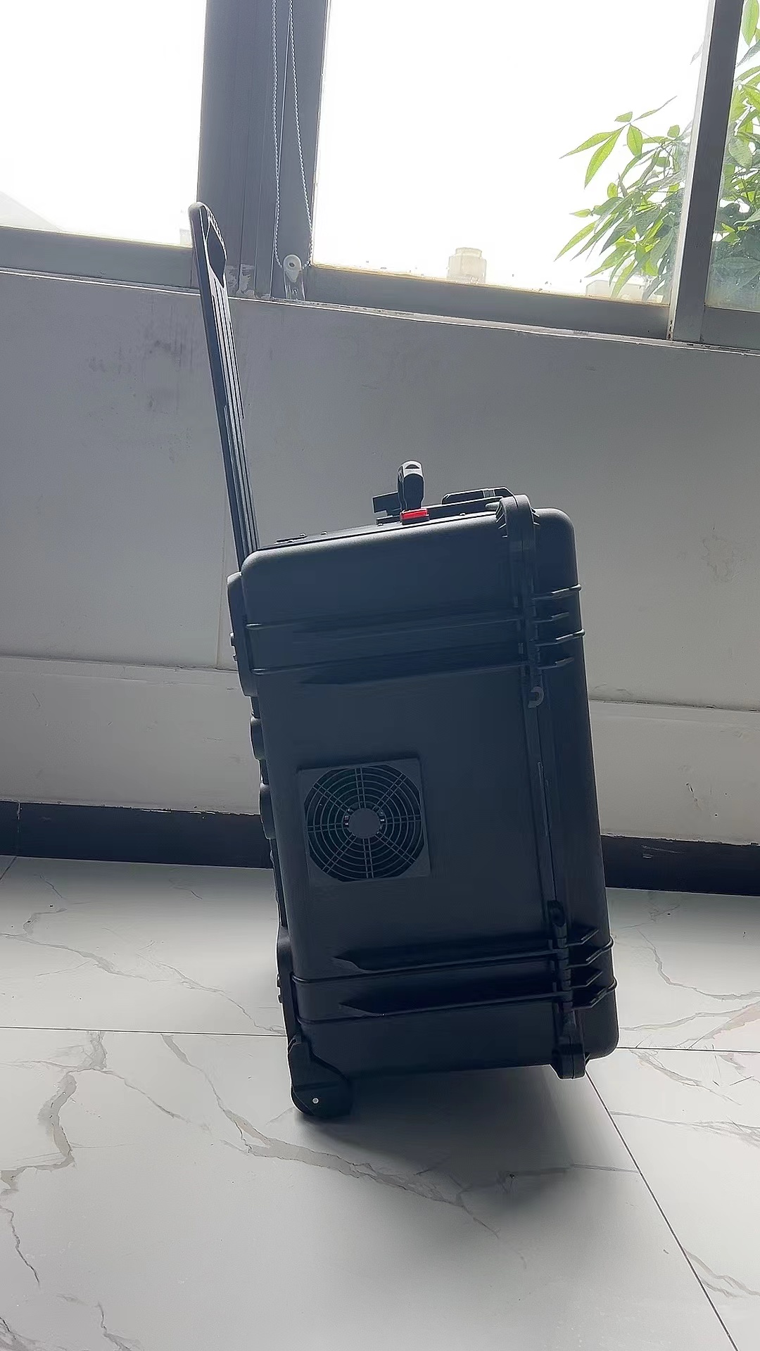 德安手拉箱型移动通信干扰器